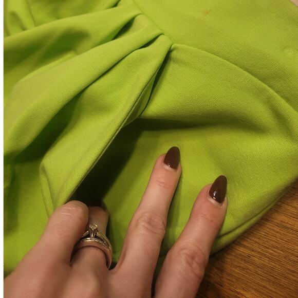 DVF Electric Lime Bubble Mini Skirt Sz 6 Fun Flirty EUC - Picture 13 of 15